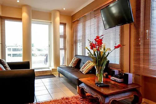 Secret Garden Guesthouse Bloubergstrand 4*,