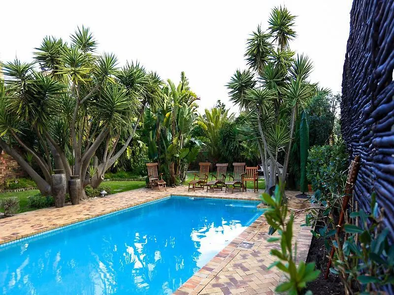 Secret Garden Guesthouse Bloubergstrand 4*,  South Africa